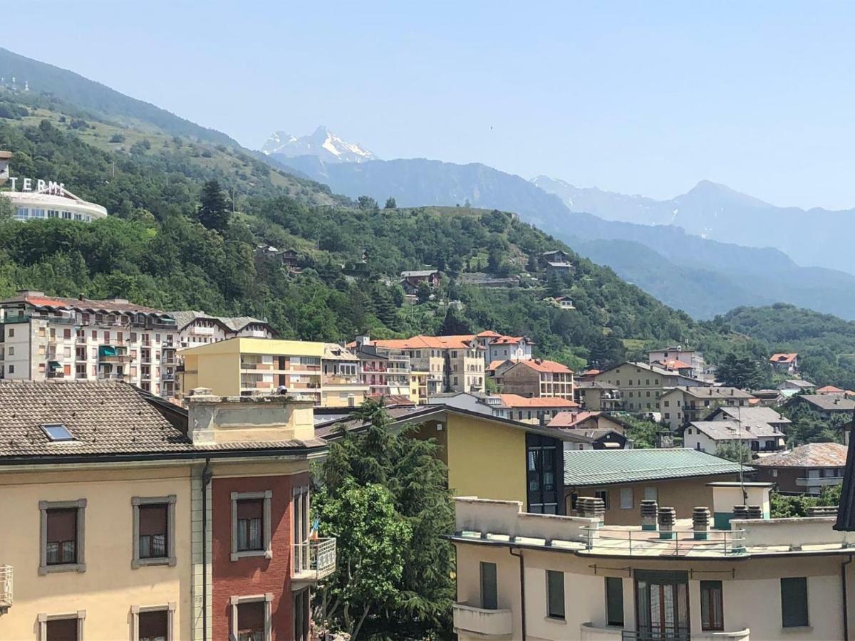 Apartamento Il nido Saint-Vincent Exterior foto